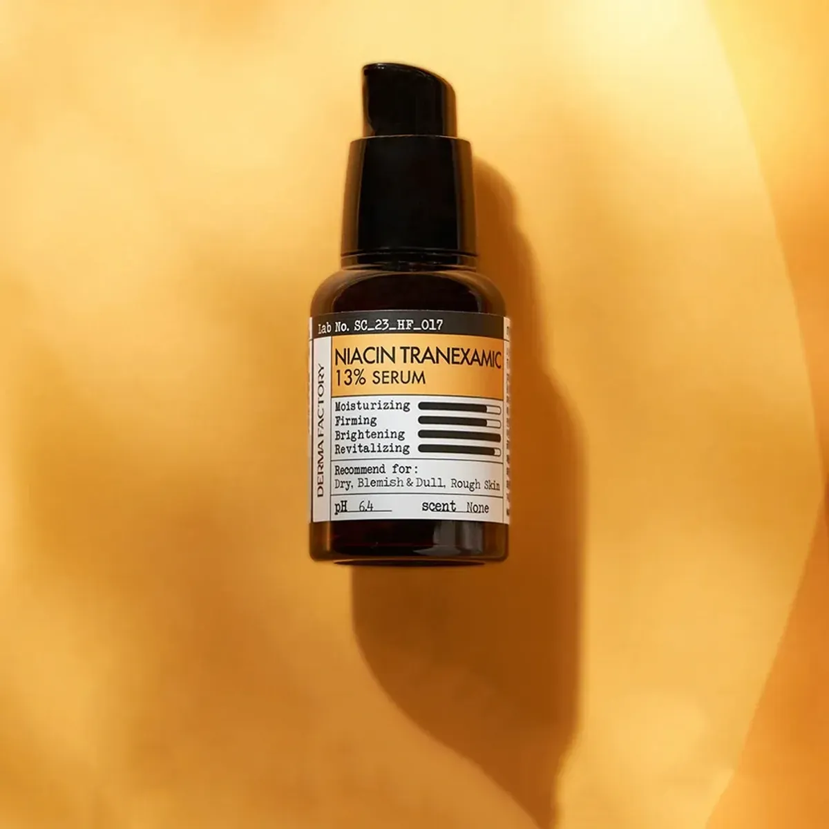 Derma Factory Niacin Tranexamic 13 Serum — флакон на жовтому тлі