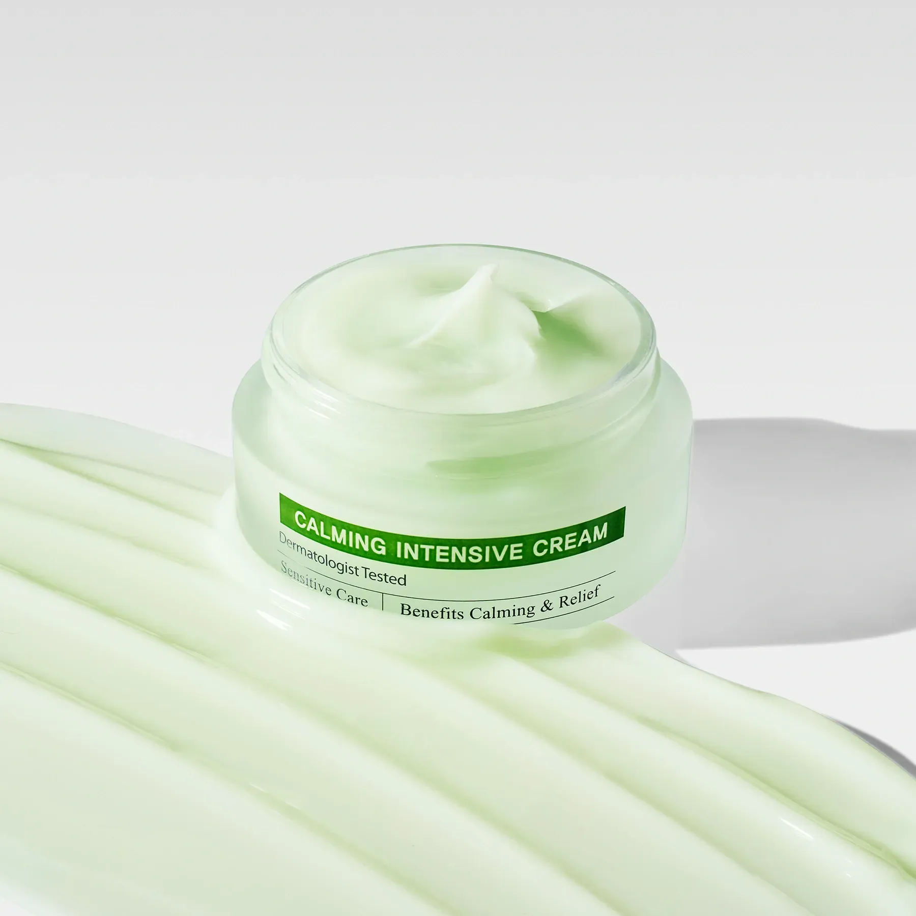 CU SKIN Clean-Up Calming Intensive Cream — банка крему на світлому фоні