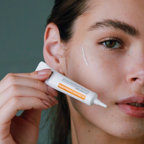 CU SKIN Clean-Up Av Free Spot Control Cream (Точковий крем для загоєння запалень, освітлення постакне та профілактики рубців), 15 г 8809207221254 фото