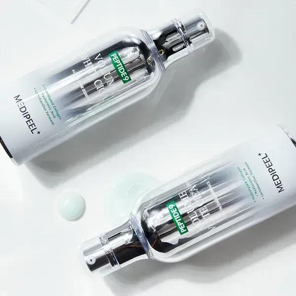 Medi-Peel Peptide 9 Volume White Cica Essence Pro — флакон есенції