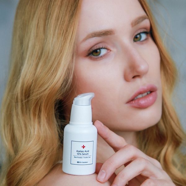 CU SKIN Dr. Solution Azelaic Acid 10% Serum (Протизапальна освітлююча сироватка з азелаїновою кислотою 10%), 30 мл 8809207225276 фото