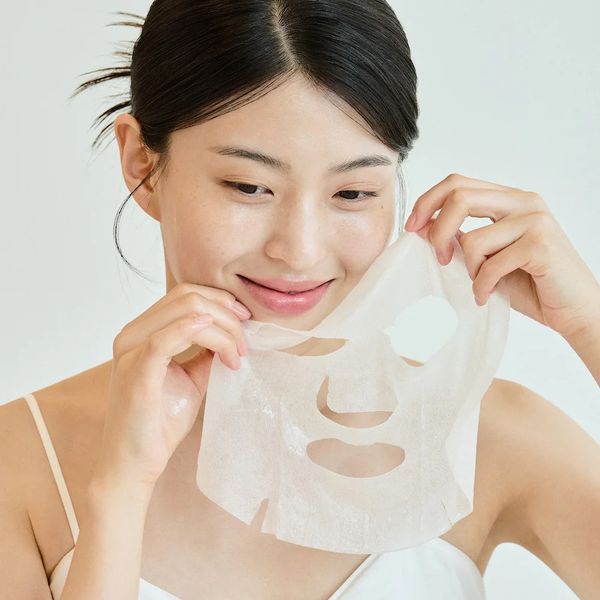 SKIN1004 Madagascar Centella Tone Brightening Glow Mask (Тканинна маска для вирівнювання тону), 25 мл 8809913830931 фото