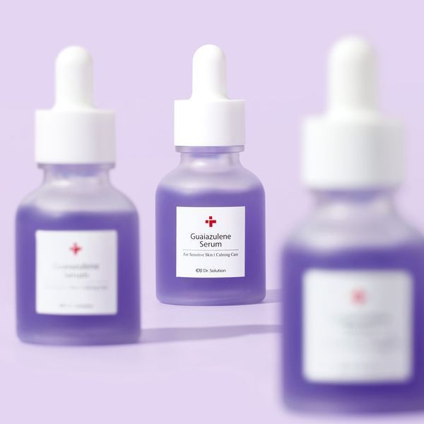 CU SKIN Dr. Solution Guaiazulene Serum (Інтенсивна заспокійлива сироватка з гвайазуленом і троксерутином), 30 мл 8809207225184 фото