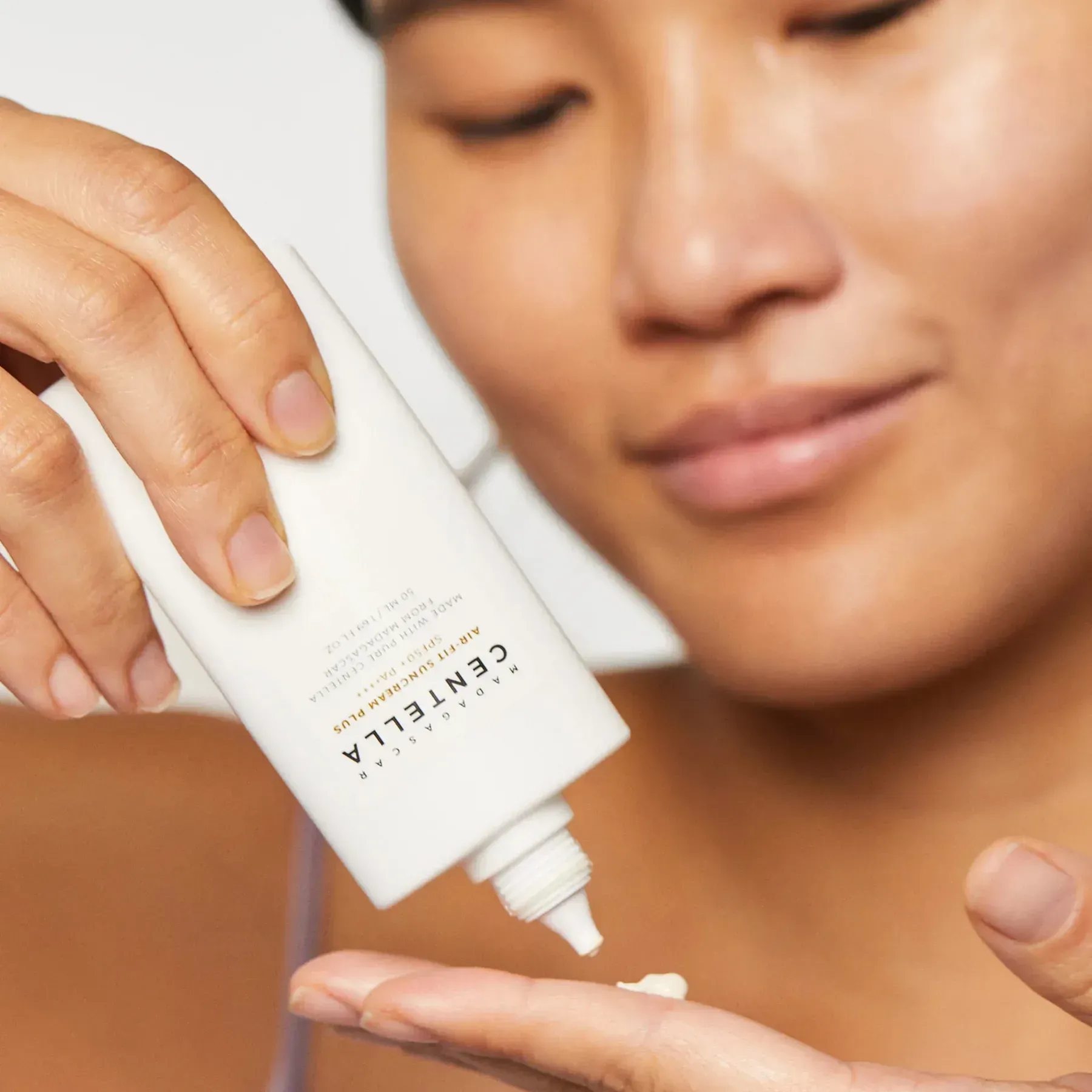 SKIN1004 Air-Fit Suncream — нанесення