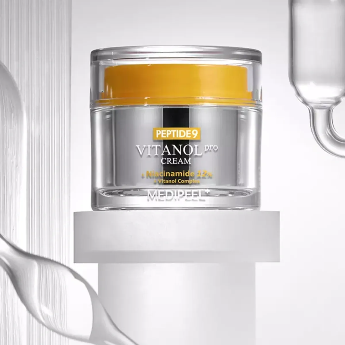 Medi-Peel Peptide 9 Vitanol Cream — баночка крему для рівного тону й сяйва