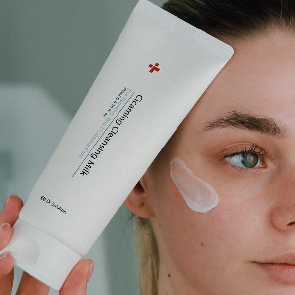 CU SKIN Dr.Solution Cicaming Cleansing Milk (Очищуюче молочко з центеллою), 200 мл 8809207225030 фото